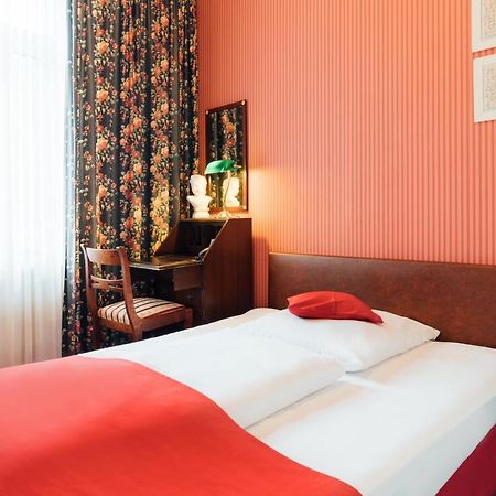 Das Kleine Hotel In Ruhiger Stadtlage Wiesbaden Kültér fotó
