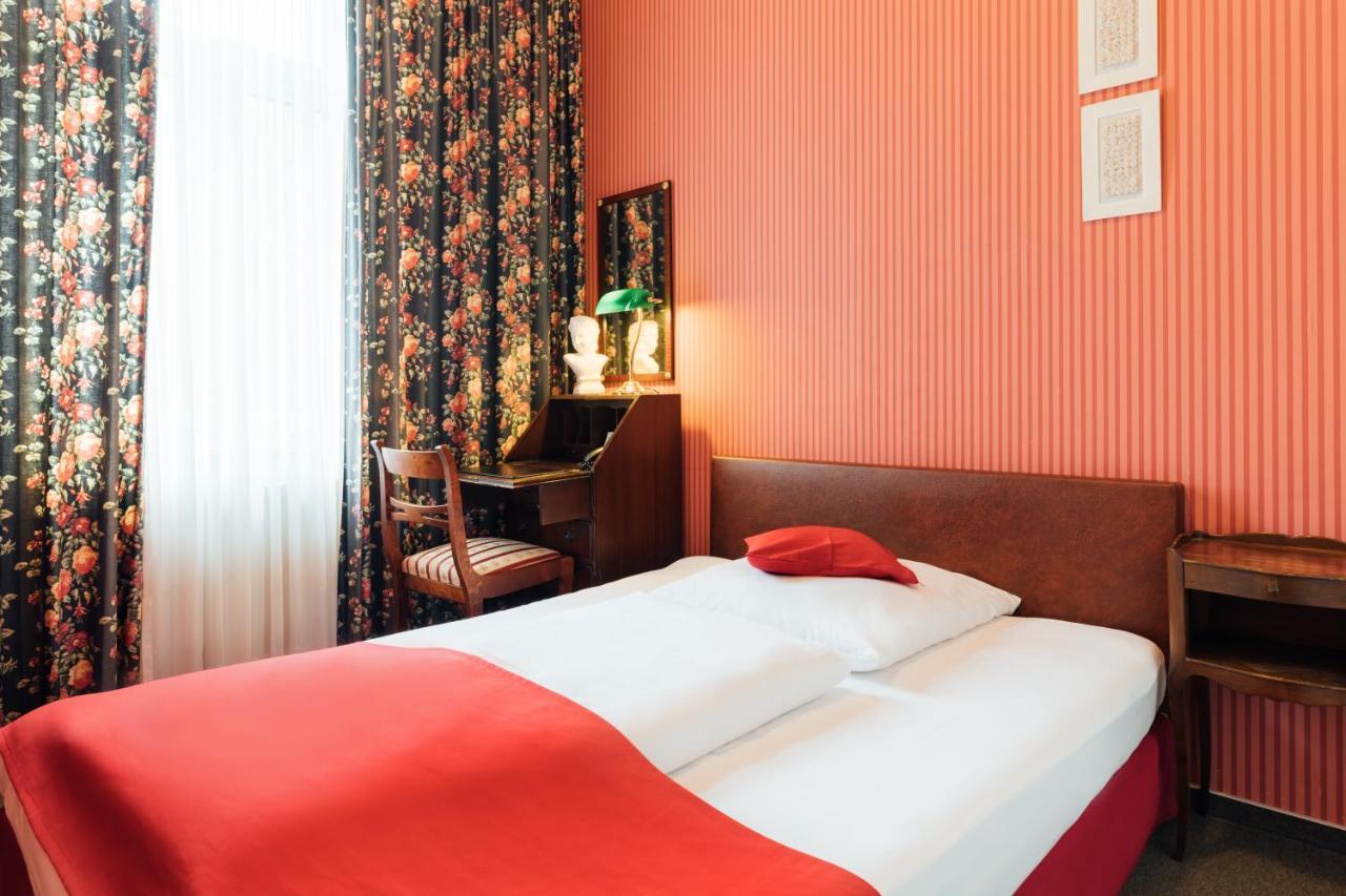 Das Kleine Hotel In Ruhiger Stadtlage Wiesbaden Kültér fotó